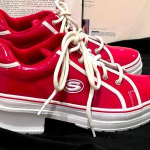 Y2K cherry red 🍒 sketcher platform sneakers size 9! Amazing condition, rare.